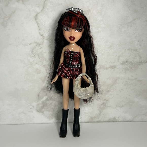 MGA Bratz Fashion Doll Tiana 2001 Redressed Outfit Collectible Doll - Picture 1 of 8